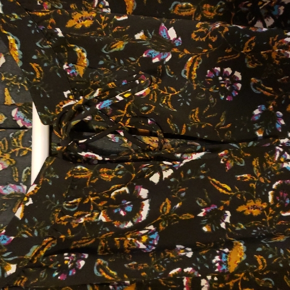 Floral top guc - Picture 3 of 5